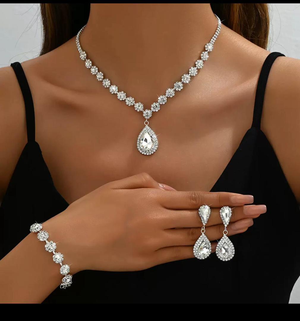 WhatsApp Image 2025-04-28 at 9.03.47 AM Anvar Luxury Gold & Diamonds|Home
