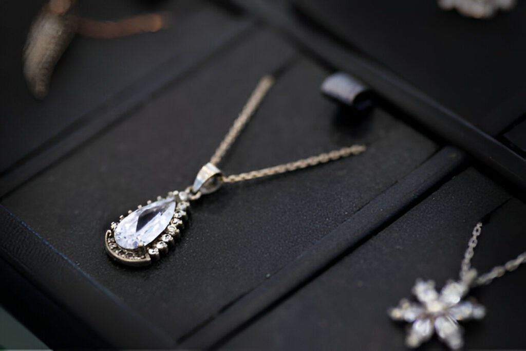 Anvar Luxury Gold & Diamonds|Diamonds