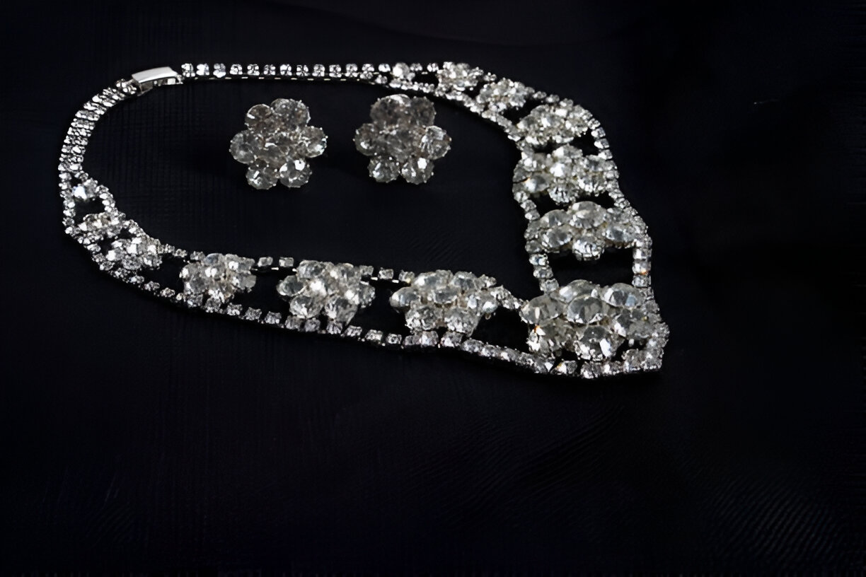 Anvar Luxury Gold & Diamonds|Diamonds